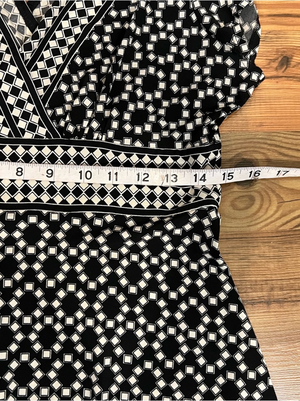 Maggy London Black & White Geometric V-Neck Fit-and-Flare Midi Dress - Picture 5 of 6